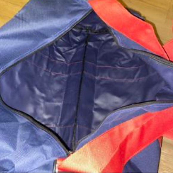 Officially Licensed MLB Boston Braves Duffle Bag - Picture 5 of 11